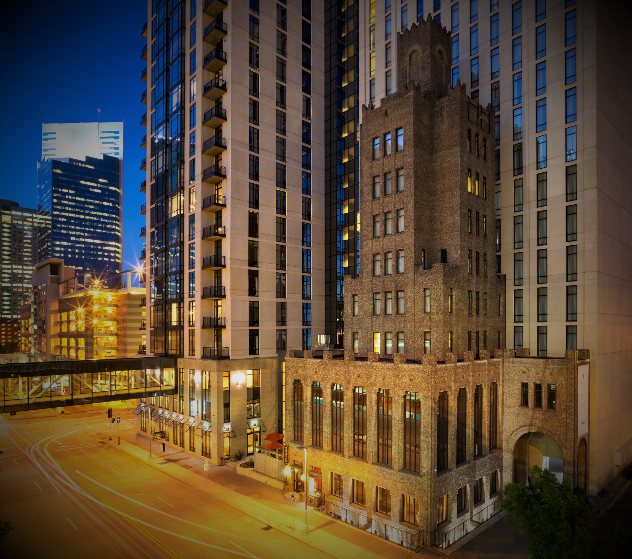 Hotel Ivy Exterior