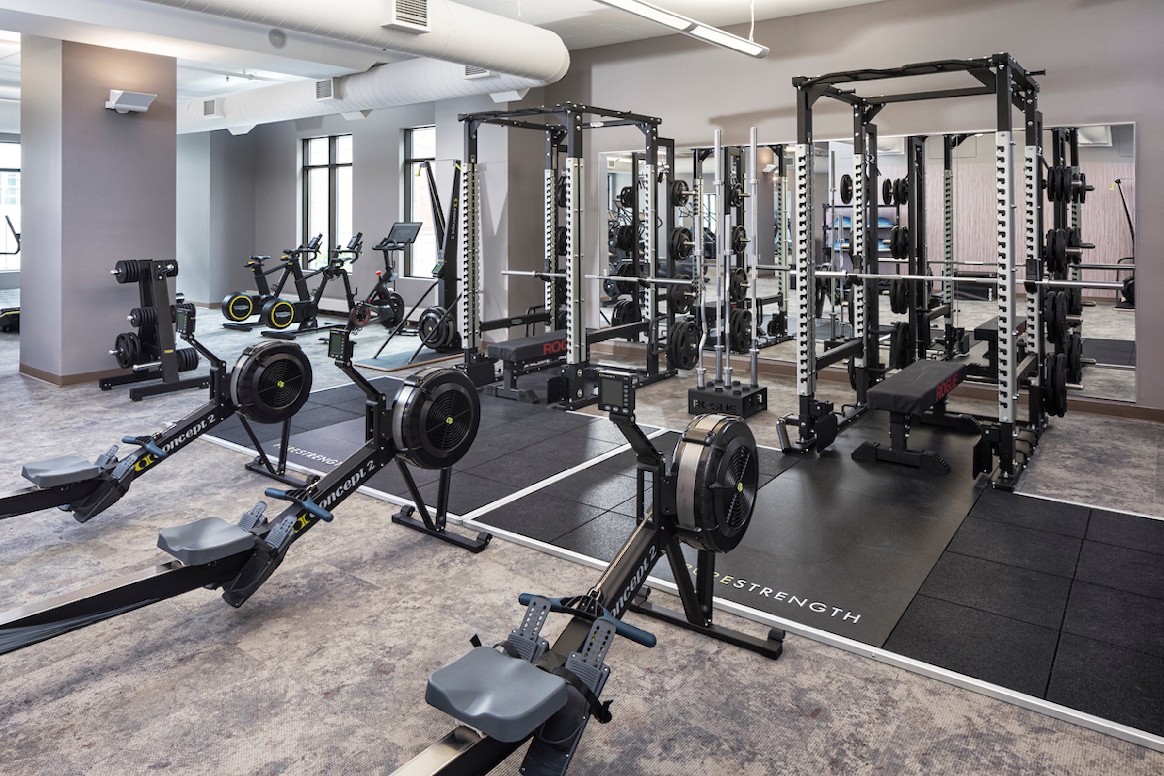 Various machines and equipments at Anda Fitness of Hotel Ivy